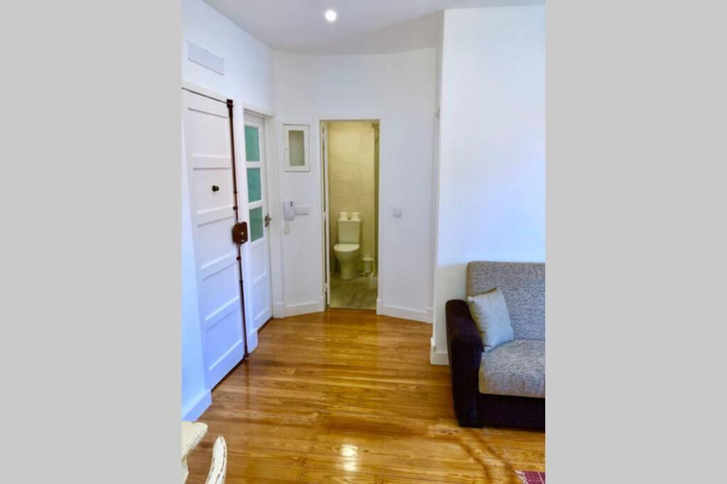 32 2 - Heart Of Lisbon Private Apartment, Bairro Alto Екстериор снимка