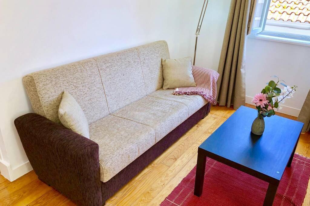 32 2 - Heart Of Lisbon Private Apartment, Bairro Alto Екстериор снимка