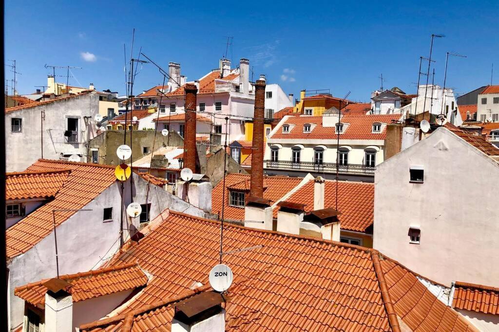 32 2 - Heart Of Lisbon Private Apartment, Bairro Alto Екстериор снимка