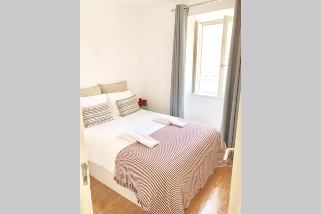 32 2 - Heart Of Lisbon Private Apartment, Bairro Alto Екстериор снимка