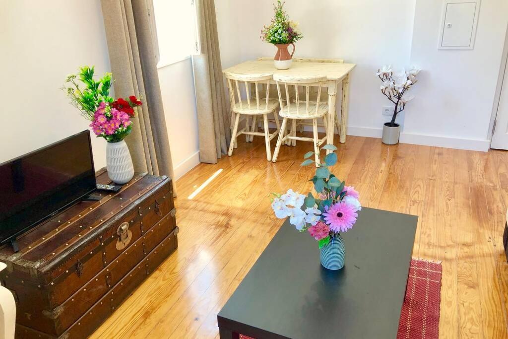 32 2 - Heart Of Lisbon Private Apartment, Bairro Alto Екстериор снимка