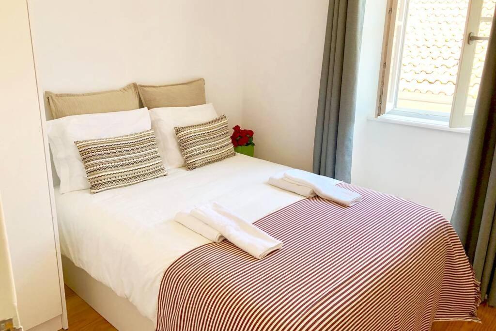 32 2 - Heart Of Lisbon Private Apartment, Bairro Alto Екстериор снимка