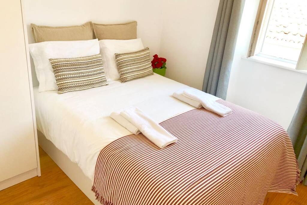 32 2 - Heart Of Lisbon Private Apartment, Bairro Alto Екстериор снимка